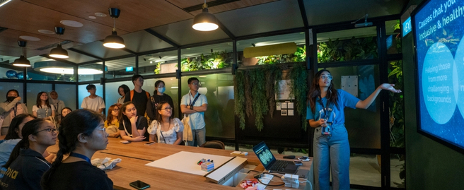 Meeting room students
